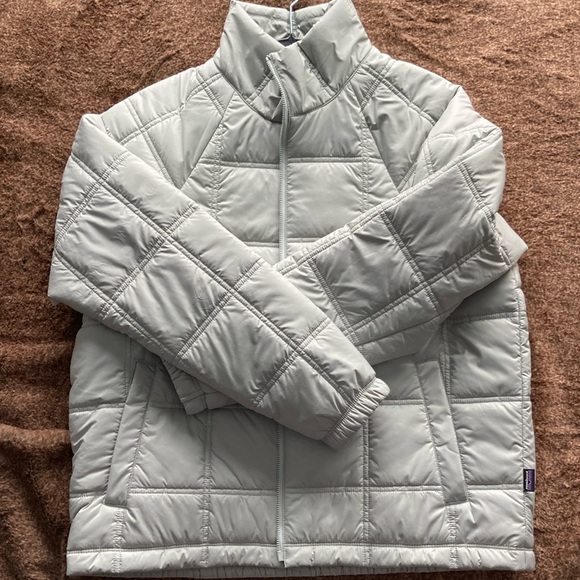 Women’s New Patagonia Lost Canyon S Sleet Green Jacket - Picture 3 of 8